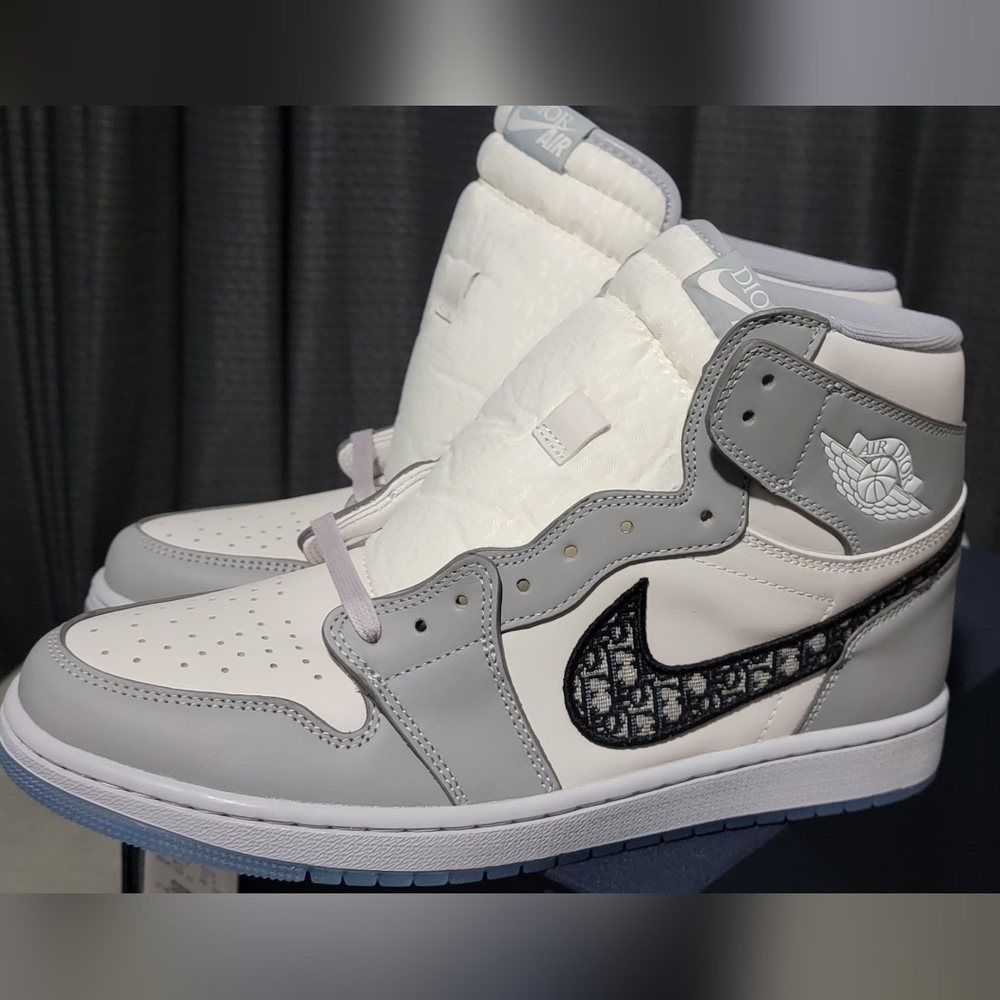 Air Jordan 1 Dior